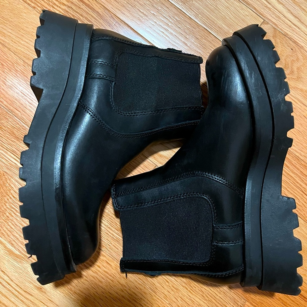 Aldo “Stompd” Chelsea Boots